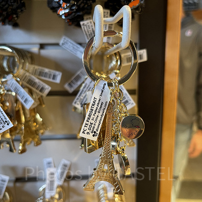 エッフェル塔キーホルダー(マリー)