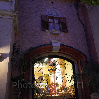 「エル・モンド・インフィニティ」：ビバリーヒルズ