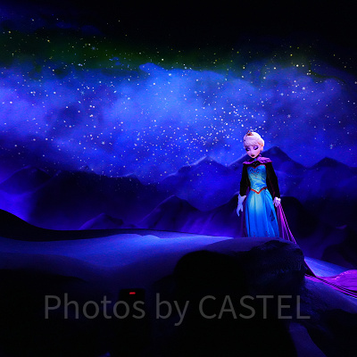 Let It Goを歌うエルサ〔アナとエルサのフローズンジャーニー〕