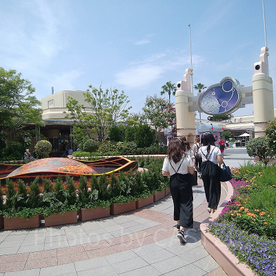 スペースファンタジーザライドのエントランス