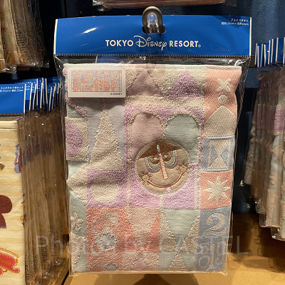 新品未使用　バスタオル　ディズニー　イッツアスモールワールド Disney - 新作♡イッツアスモールワールド バスタオルミニ