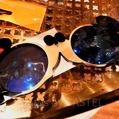 おなじみカップルのサングラス