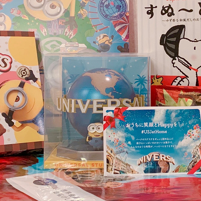 おなじみ、あの地球儀とボブのクッキー缶！