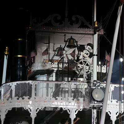 カリフォルニア・アナハイムディズニーランドリゾートのショー：ファンタズミック！