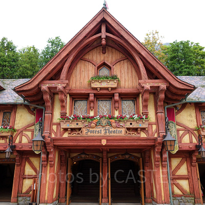 「ファンタジーランド・フォレストシアター」