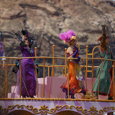 ファッションデザイナー（アーティスト）