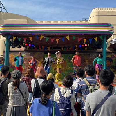 フィエスタラティーナ開催場所はSING横のステージ