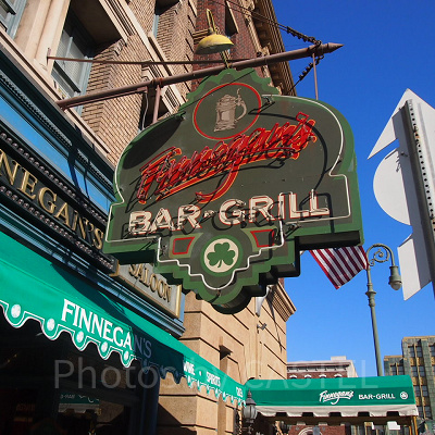 フィネガンズ・バー＆グリル