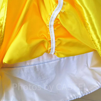 ギャザーを寄せた後のスカート