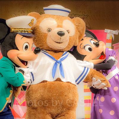 仲良しなミッキー＆ミニーとダッフィー