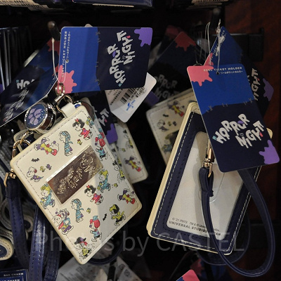 ハロウィンのピーナッツキャラクター総柄チケットホルダー