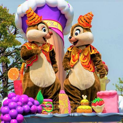 ディズニーキャラクターのハプニング動画