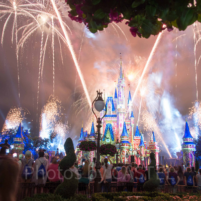 Happily Ever After(マジックキングダム・夜)<br /> 設定:16㎜ SS25.0 F10 ISO100(三脚使用・トリミングあり)