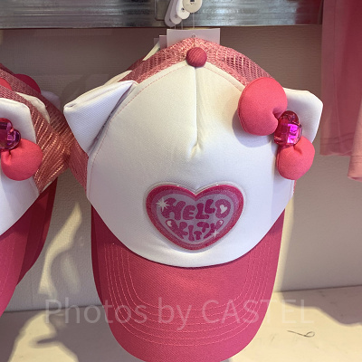 ハローキティのキャップ