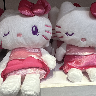キティのぬいぐるみ