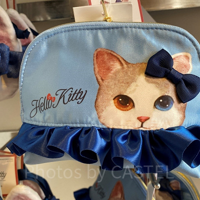 ハローキティリアル猫ポーチ