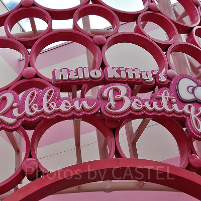 ハローキティのリボンコレクション看板