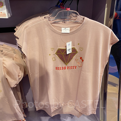 ハローキティのTシャツ