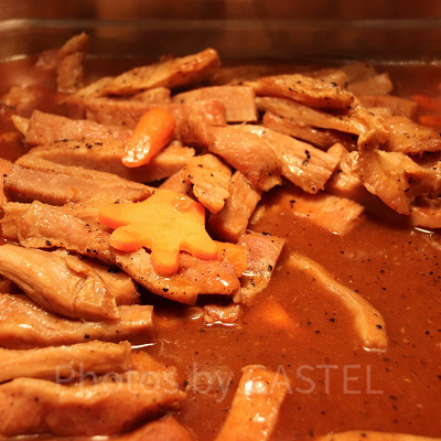 チキンの煮込みに隠れミッキー♪