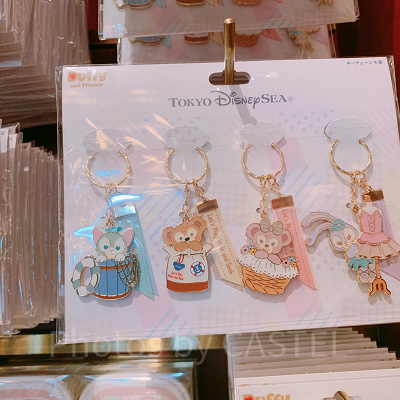 かくれんぼデザインのシェリーメイキーホルダー