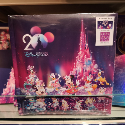 香港ディズニー20周年「ミッキー＆フレンズ・グランドセレブレーショングッズ」：ステッカー付サイン帳