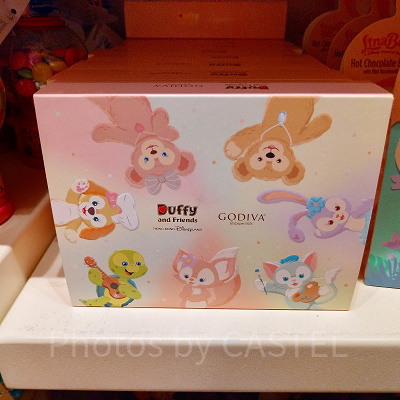 希少！香港ディズニー ダッフィーぬいぐるみバッジ×GODIVA コラボ 新品 希少】香港ディズニー数量限定品 ダッフィーぬいば×GODIVAチョコ