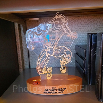 香港ディズニーマーベルグッズ：アントマンのアクリルスタンド