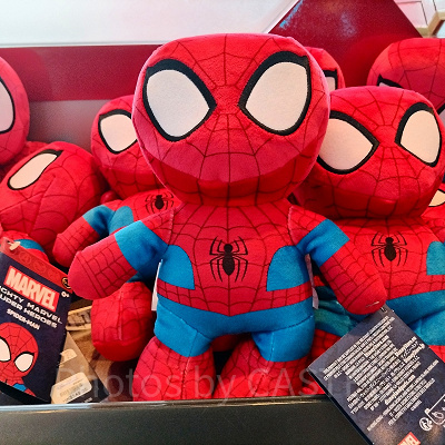 香港ディズニーマーベルグッズ：スパイダーマンのぬいぐるみ（S）