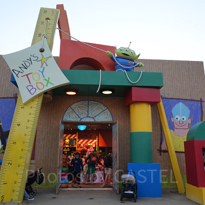 香港ディズニートイストーリーランド：アンディーズ・トイ・ボックス