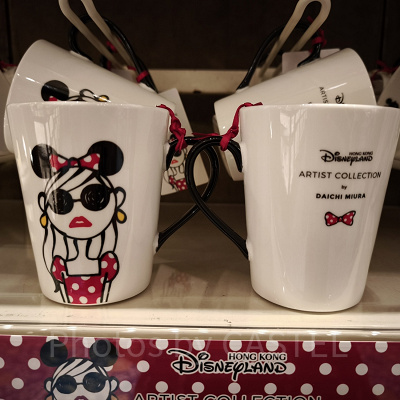 香港ディズニー20周年DAICHI MIURAコラボグッズ：マグカップ