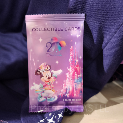 香港ディズニー20周年「ミッキー＆フレンズ・グランドセレブレーショングッズ」：コレクタブルカード