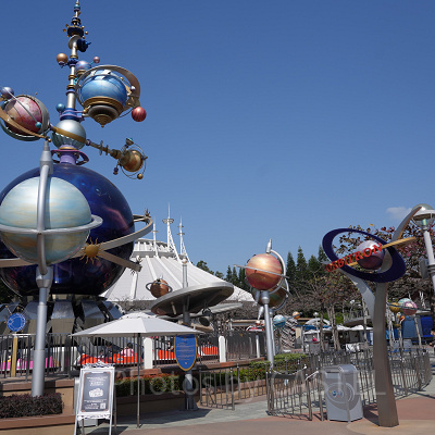香港ディズニーランドのアトラクション：オービトロン
