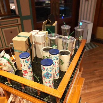香港ディズニーランドのスタバ店舗「マーケットハウス」
