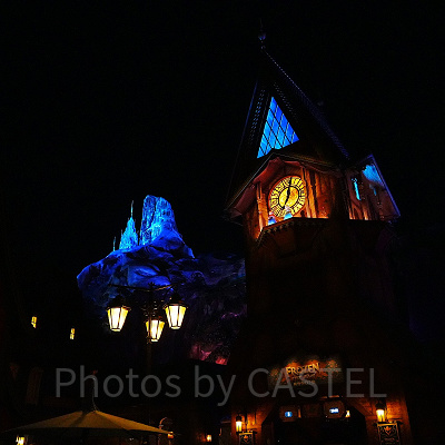 香港ディズニーのアナ雪エリア「ワールドオブフローズン」：夜景が素敵