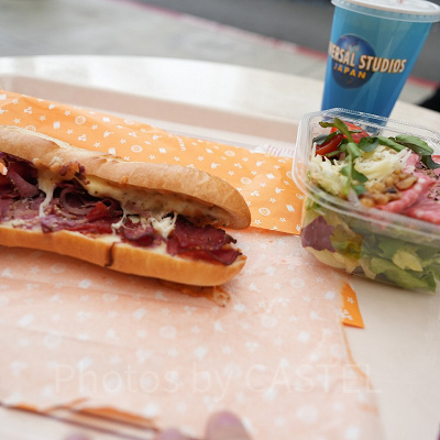 パストラミビーフとモッツァレラチーズのホットサンドセット