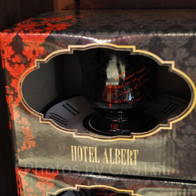 ホテルアルバートオリジナルカップ&ソーサーのパッケージ