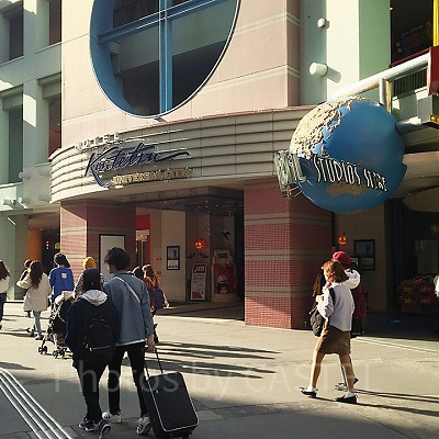 ホテル近鉄ユニバーサルシティの入り口（3階）/駐車場は建物の1階にある