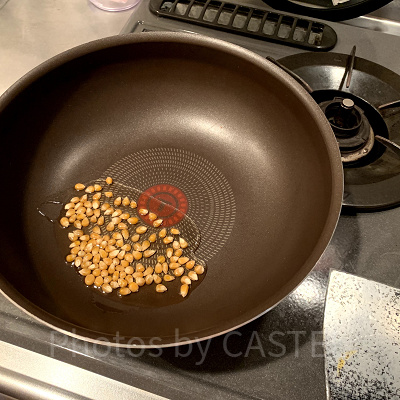 ディズニーキャラメルポップコーンの作り方（1）