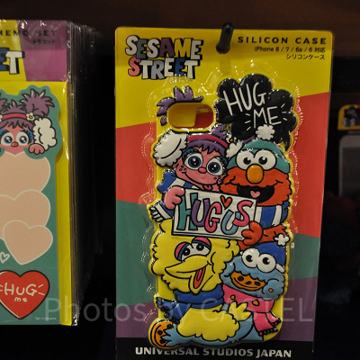 HUG ME!! HUG US!!のスマートフォンケース