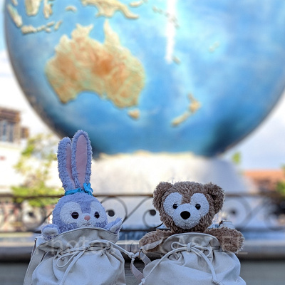 ディズニーシーの地球儀前