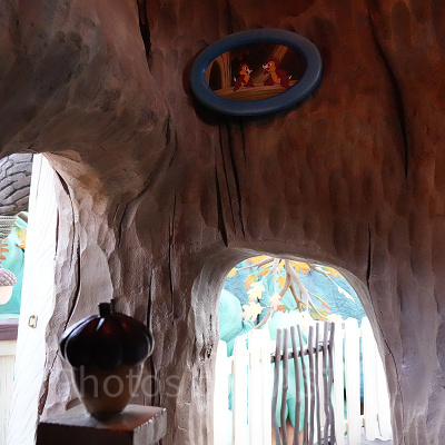 チップとデールのツリーハウスの中