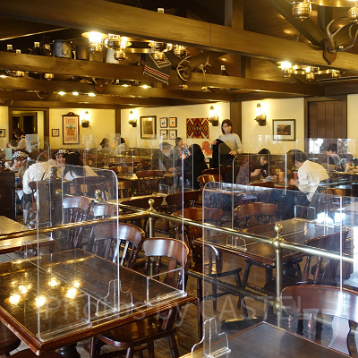 ハングリーベア・レストランの店内