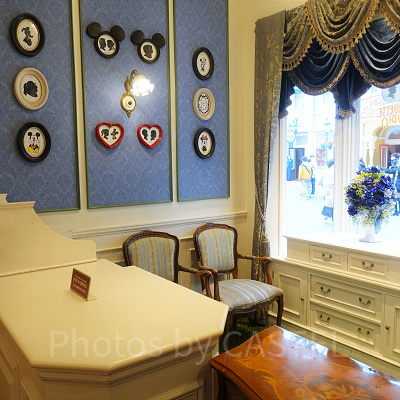 シルエットスタジオの店内