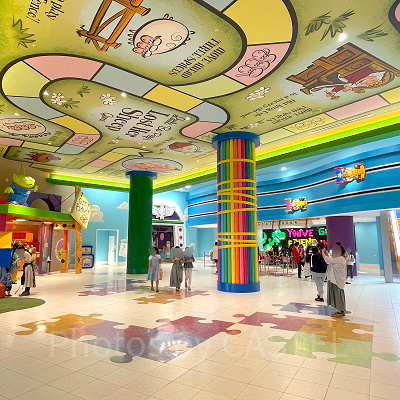 トイストーリーホテルのロビー