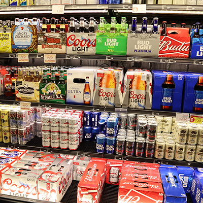 お酒の種類も豊富なアイランドカントリーマーケット