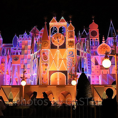 香港ディズニーランドのイッツ・ア・スモールワールド