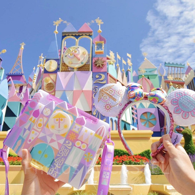 イッツ・ア・スモールワールド