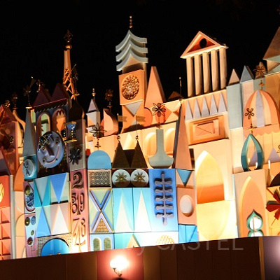 イッツ・ア・スモールワールド