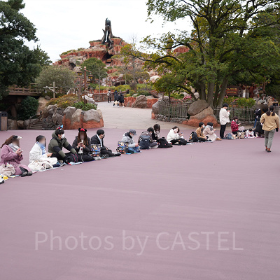 1月ディズニーランド混雑レポ：クリッターカントリー入り口のパレードルート（8:30頃）