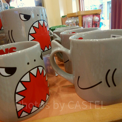 ジョーズのコミック調マグカップ